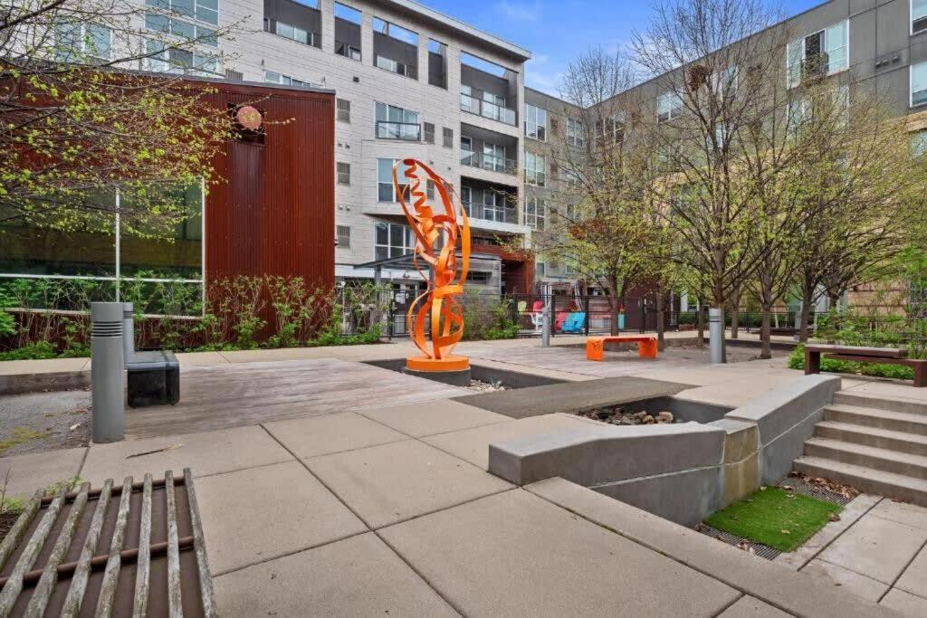 Cozysuites 2br Mill District With Pool, Gym # 01 Appartamento