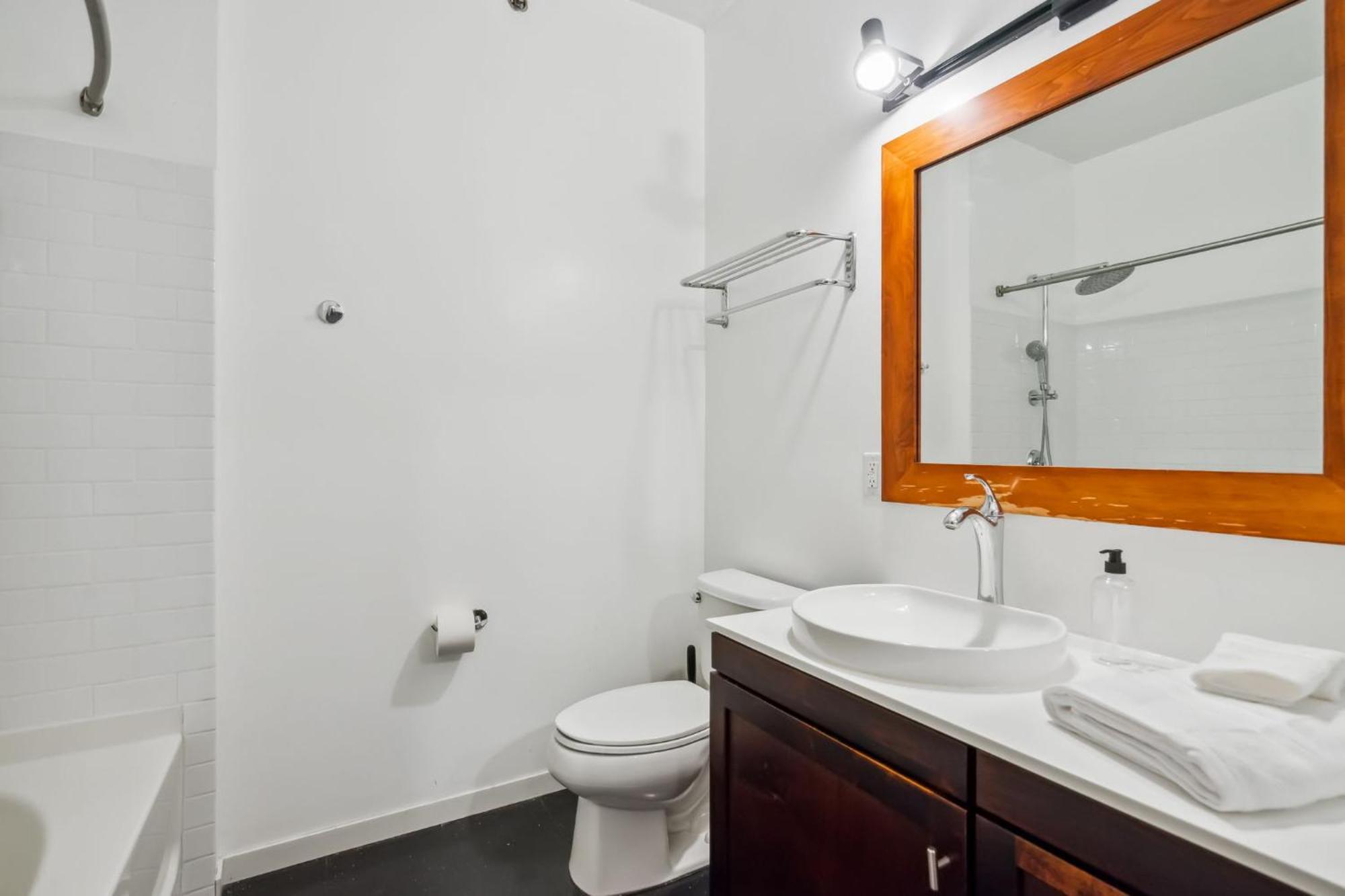 Appartamento Cozysuites 2br Mill District With Pool, Gym # 01